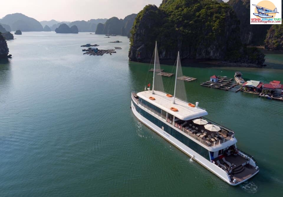 Combo du thuyền JadeSails 5 sao Day cruise và thủy phi cơ Hạ Long chỉ 2.800.000đ một khách